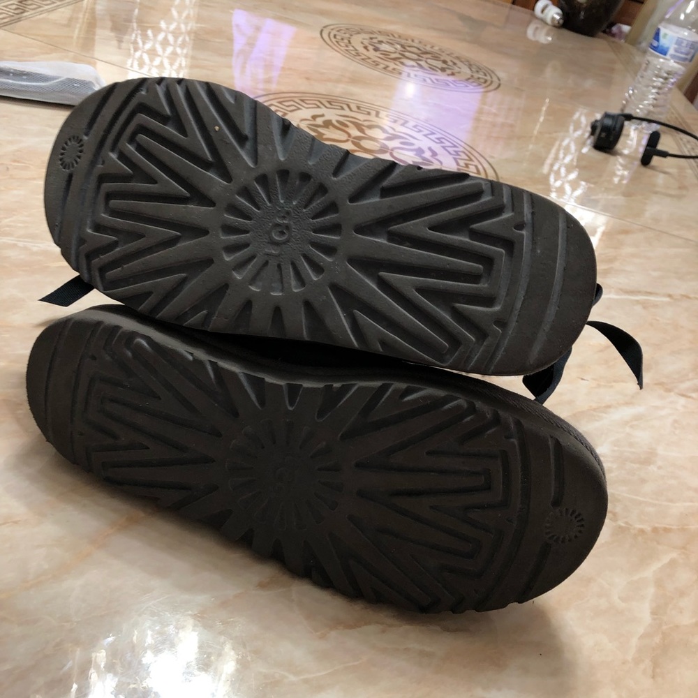 Ugg Bailey 6 - image 7